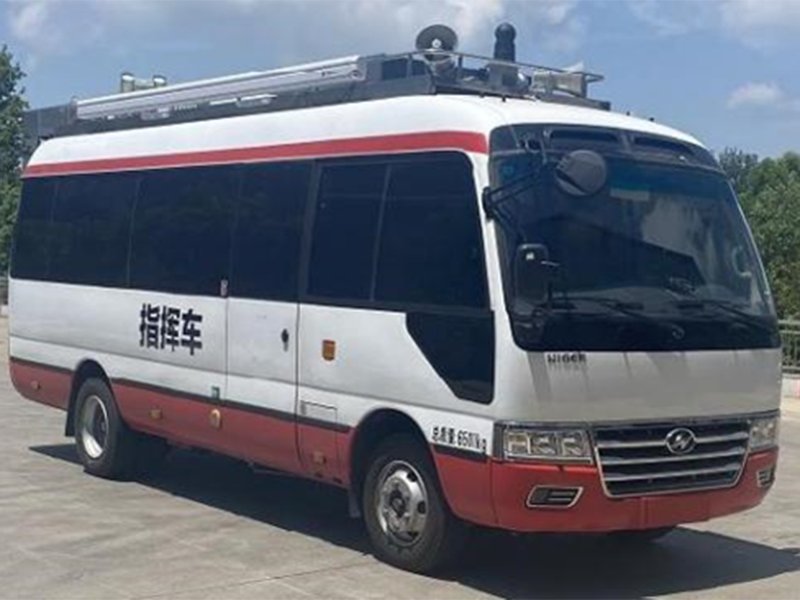 通信指挥中巴消防车