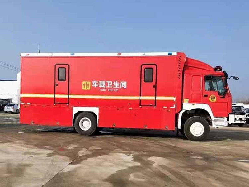 重汽豪沃车载公厕卫生间