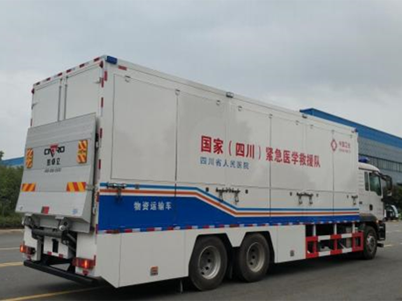 重汽装备车